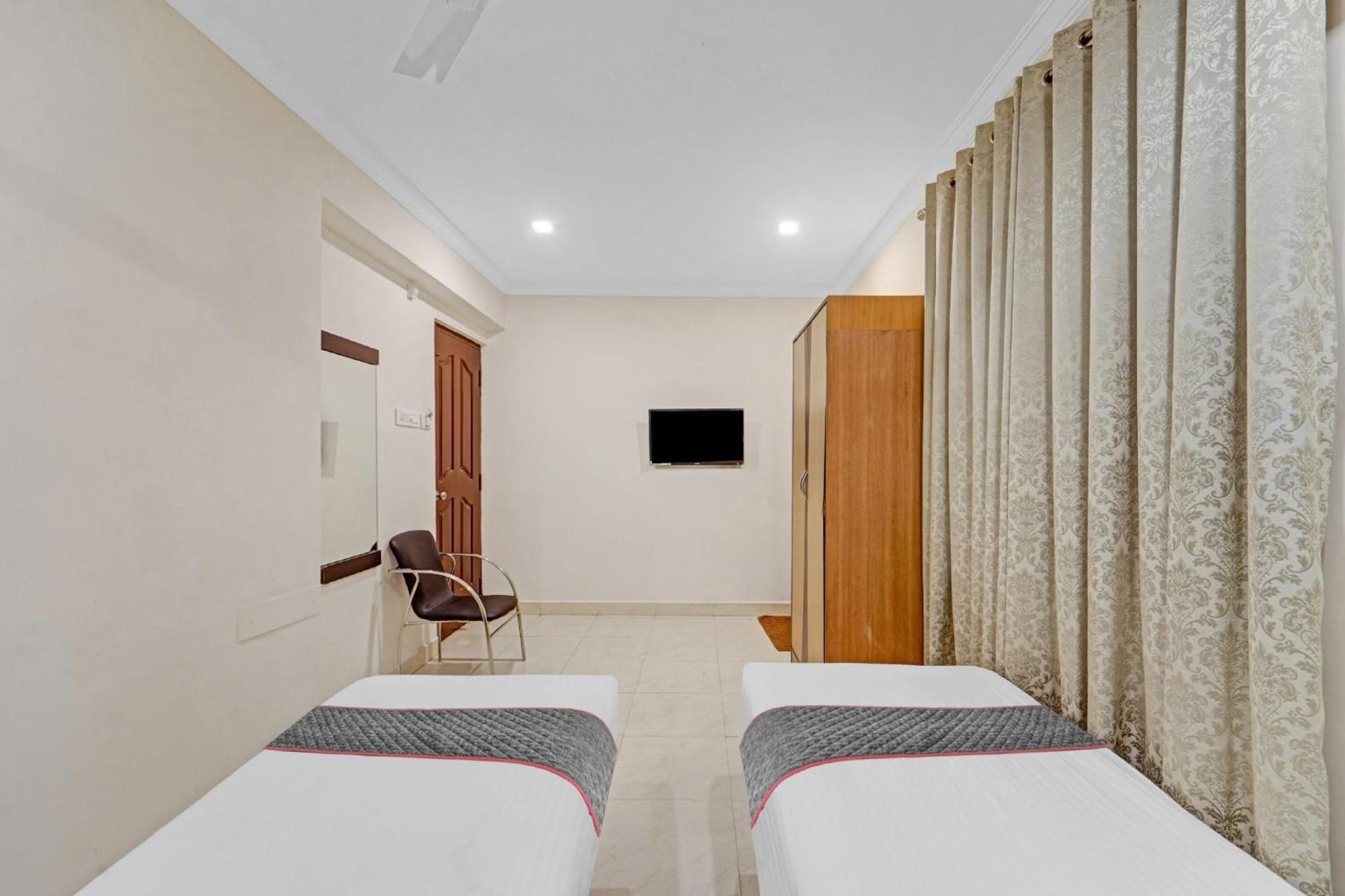 Collection O Mount Road Rich Mount Near Marina Beach Hotell Chennai Exteriör bild