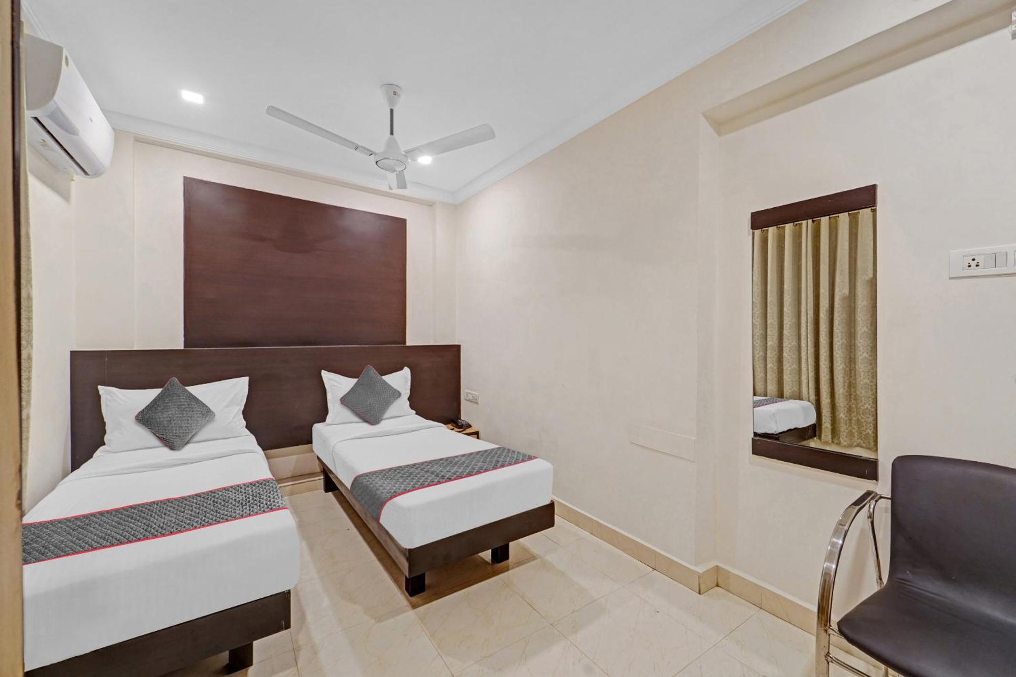 Collection O Mount Road Rich Mount Near Marina Beach Hotell Chennai Exteriör bild