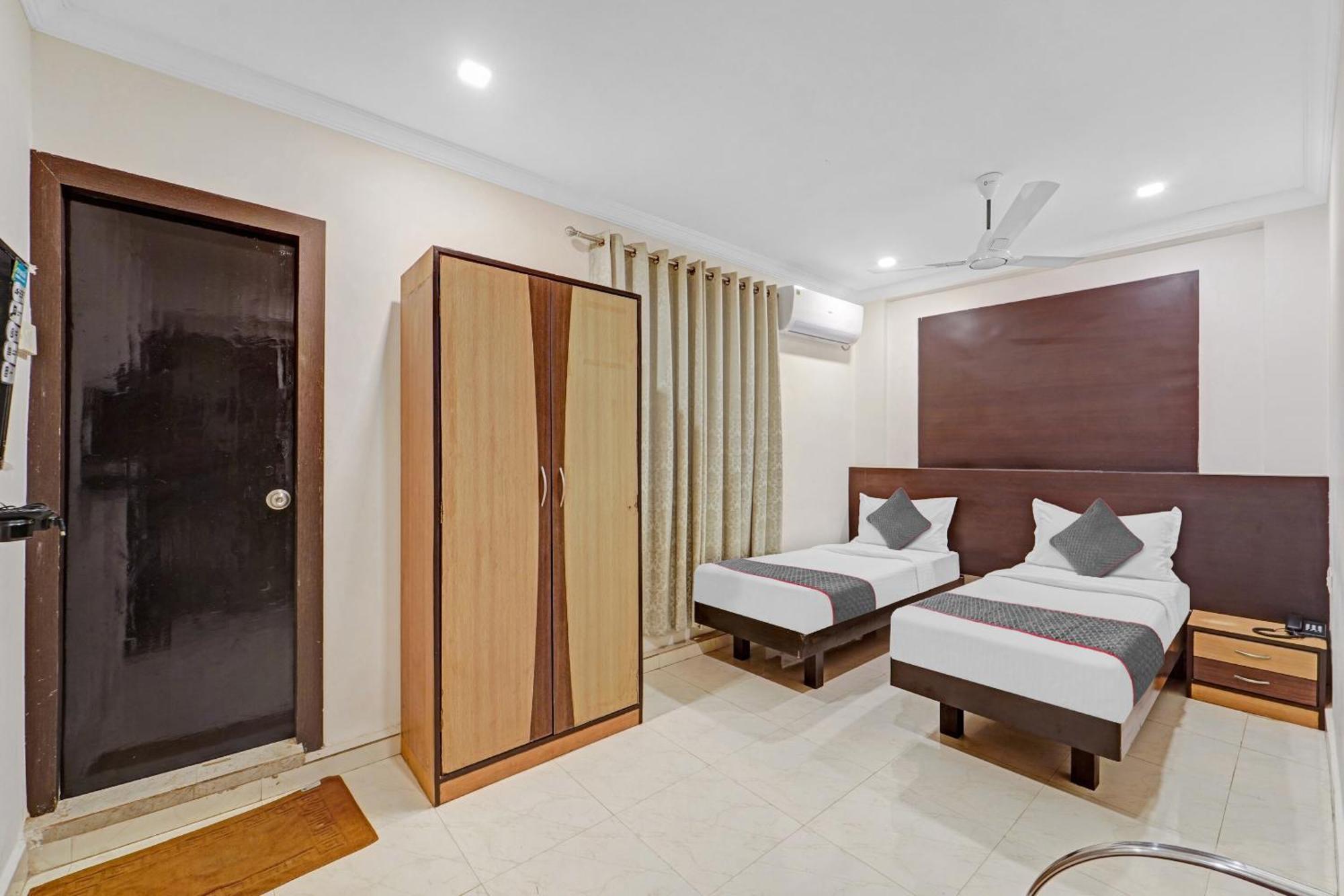Collection O Mount Road Rich Mount Near Marina Beach Hotell Chennai Exteriör bild